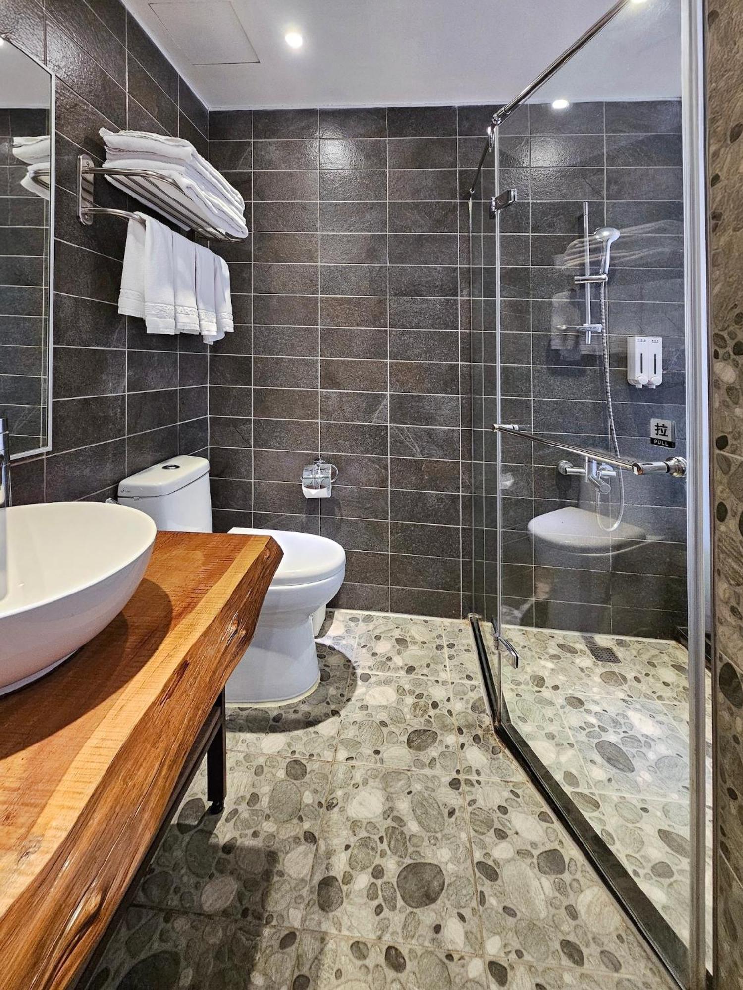 Herb Art Hotel Luodong Bagian luar foto